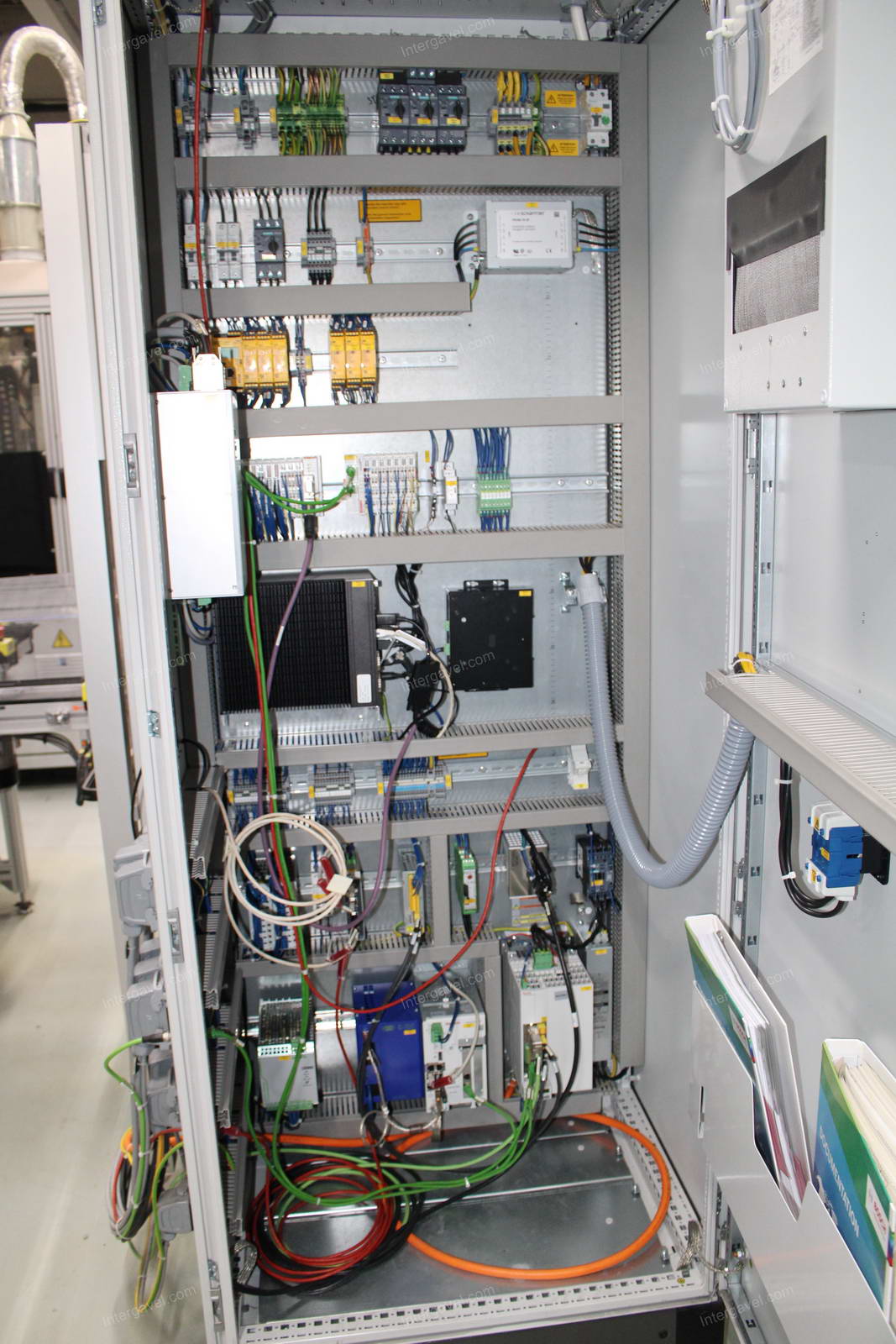 Szerelő munkahely 11