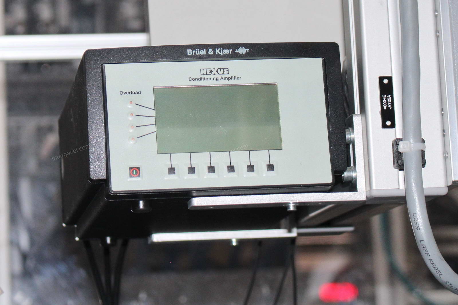 Szerelő munkahely 3