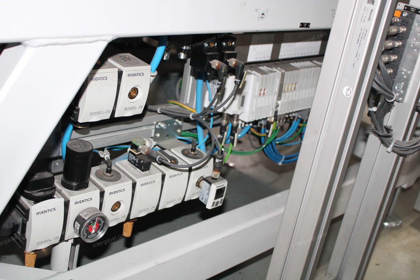 Szerelő munkahely 5