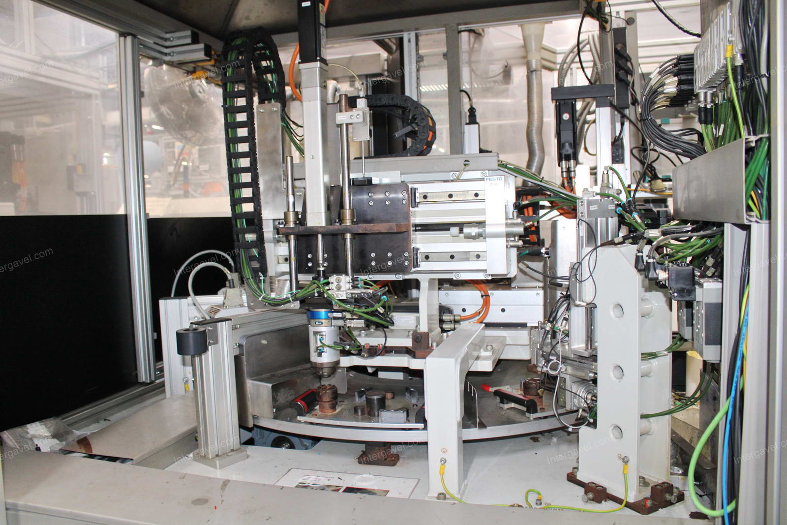 Szerelő munkahely 3