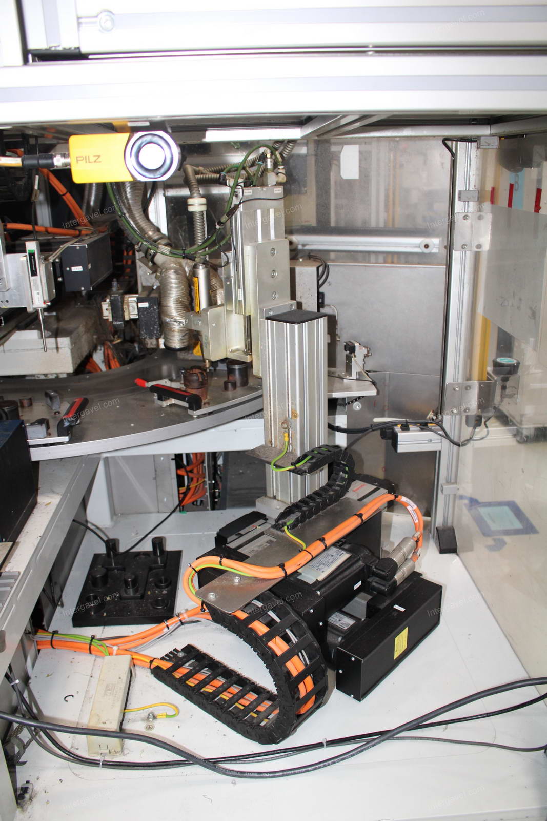 Szerelő munkahely 14