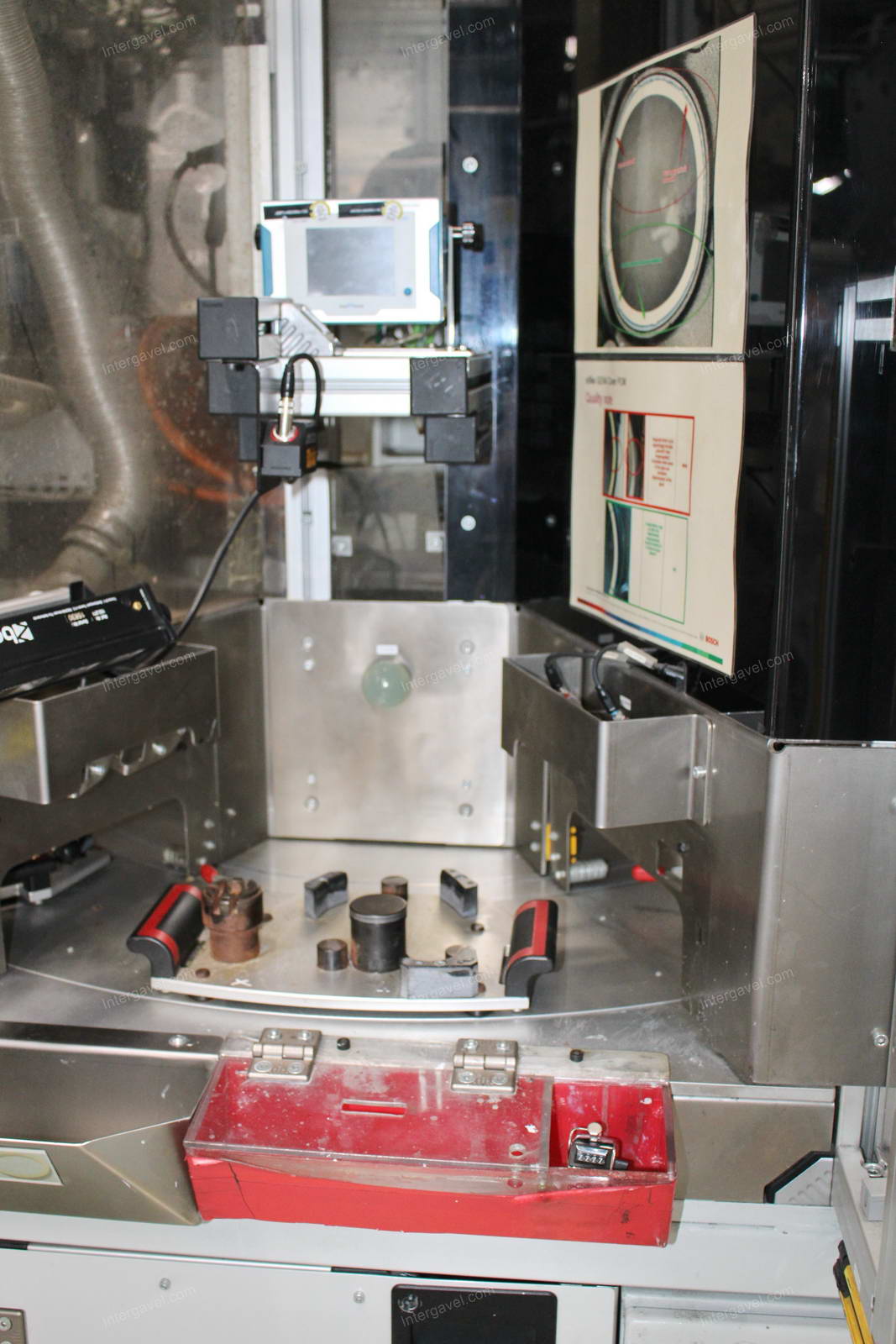 Szerelő munkahely 16