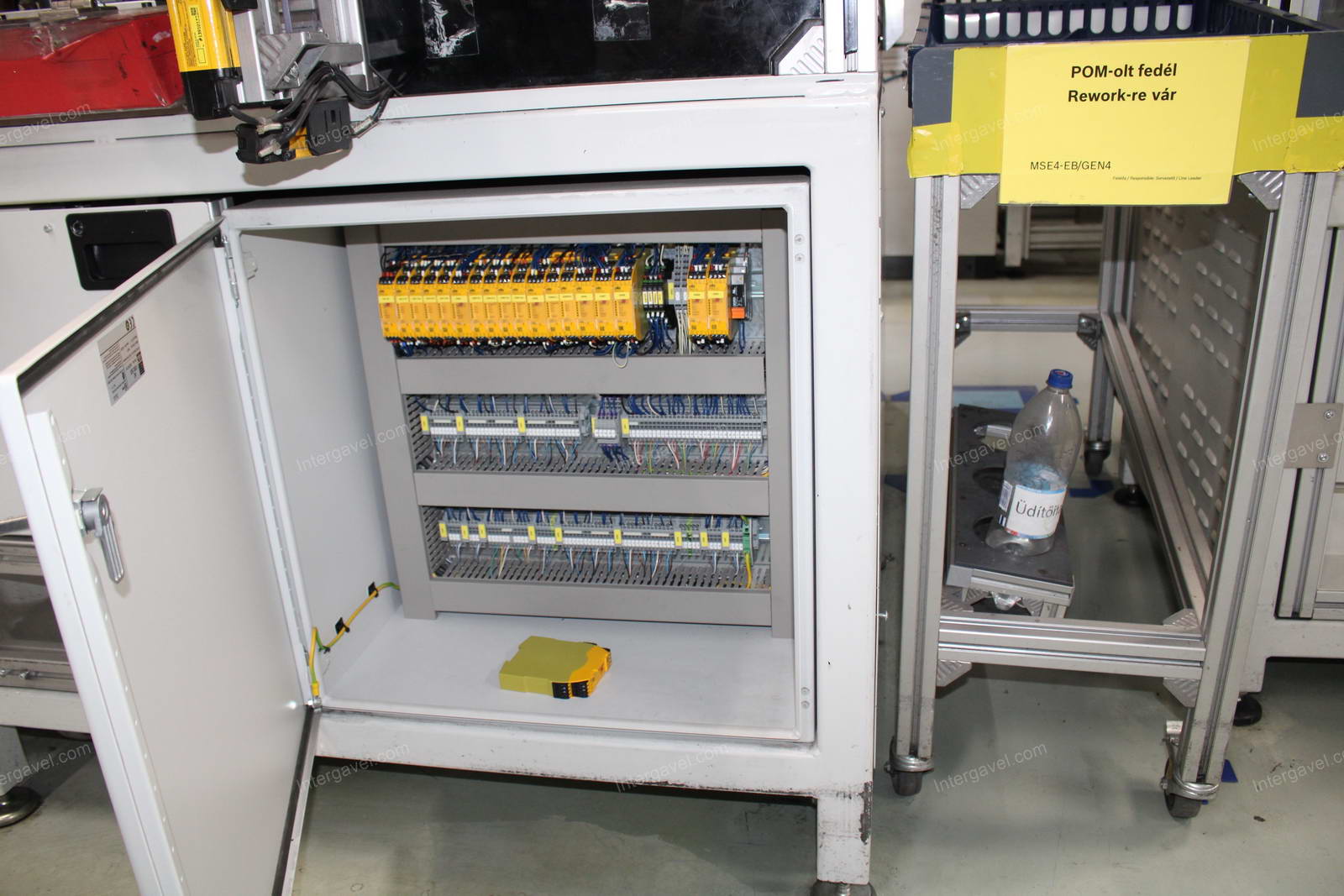 Szerelő munkahely 20