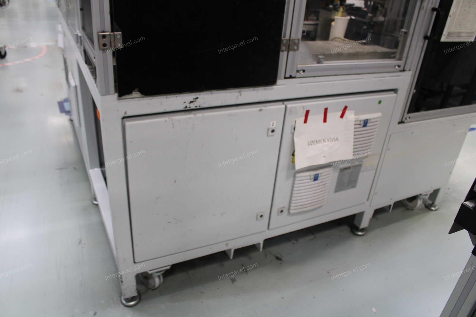 Szerelő munkahely 21