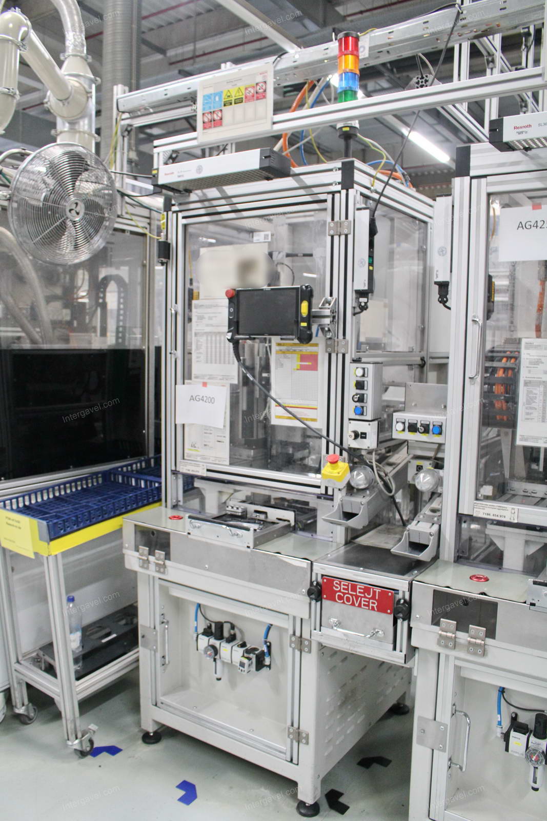 Szerelő munkahely 4