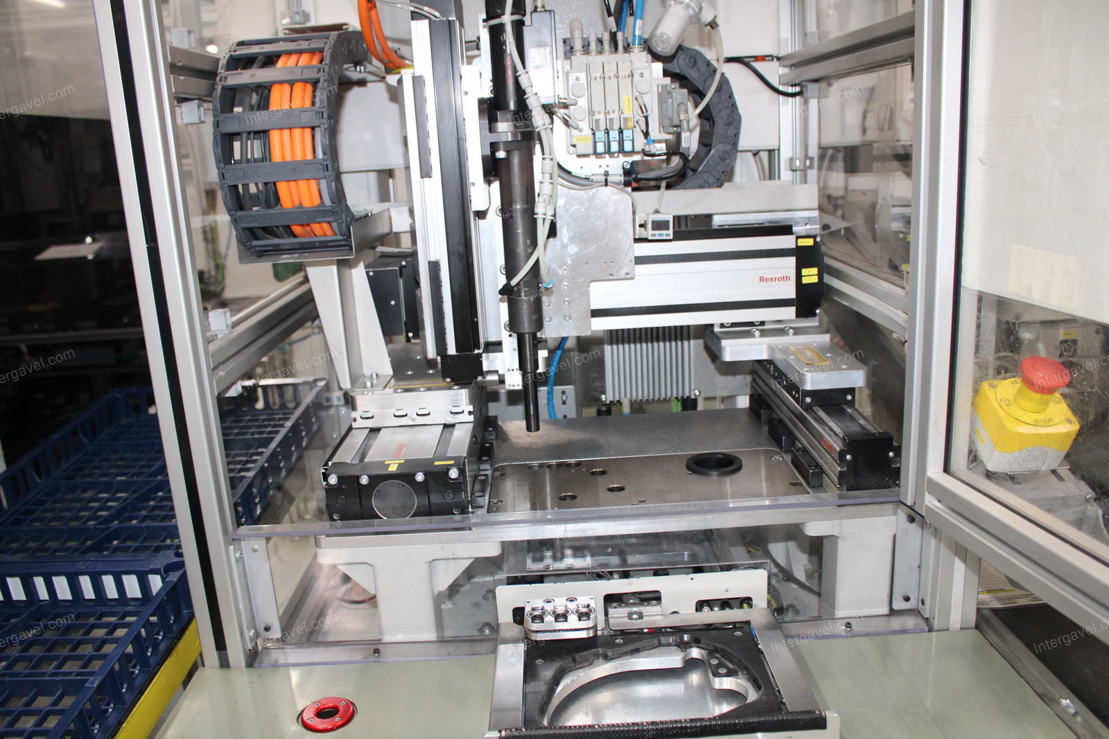 Szerelő munkahely 11