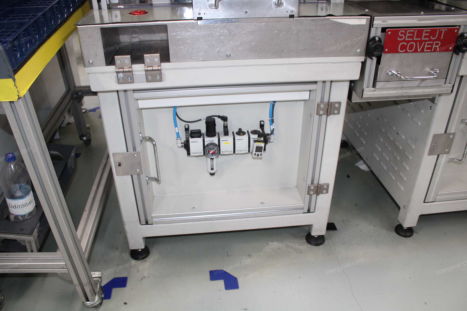 Szerelő munkahely 12