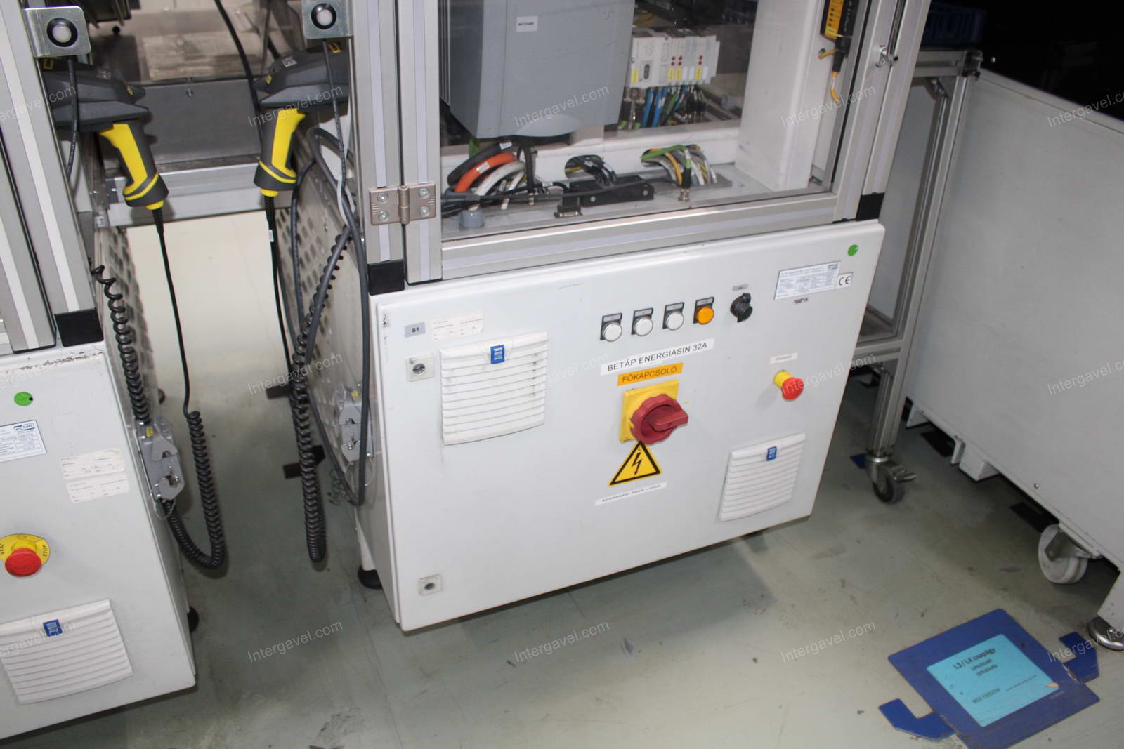 Szerelő munkahely 16