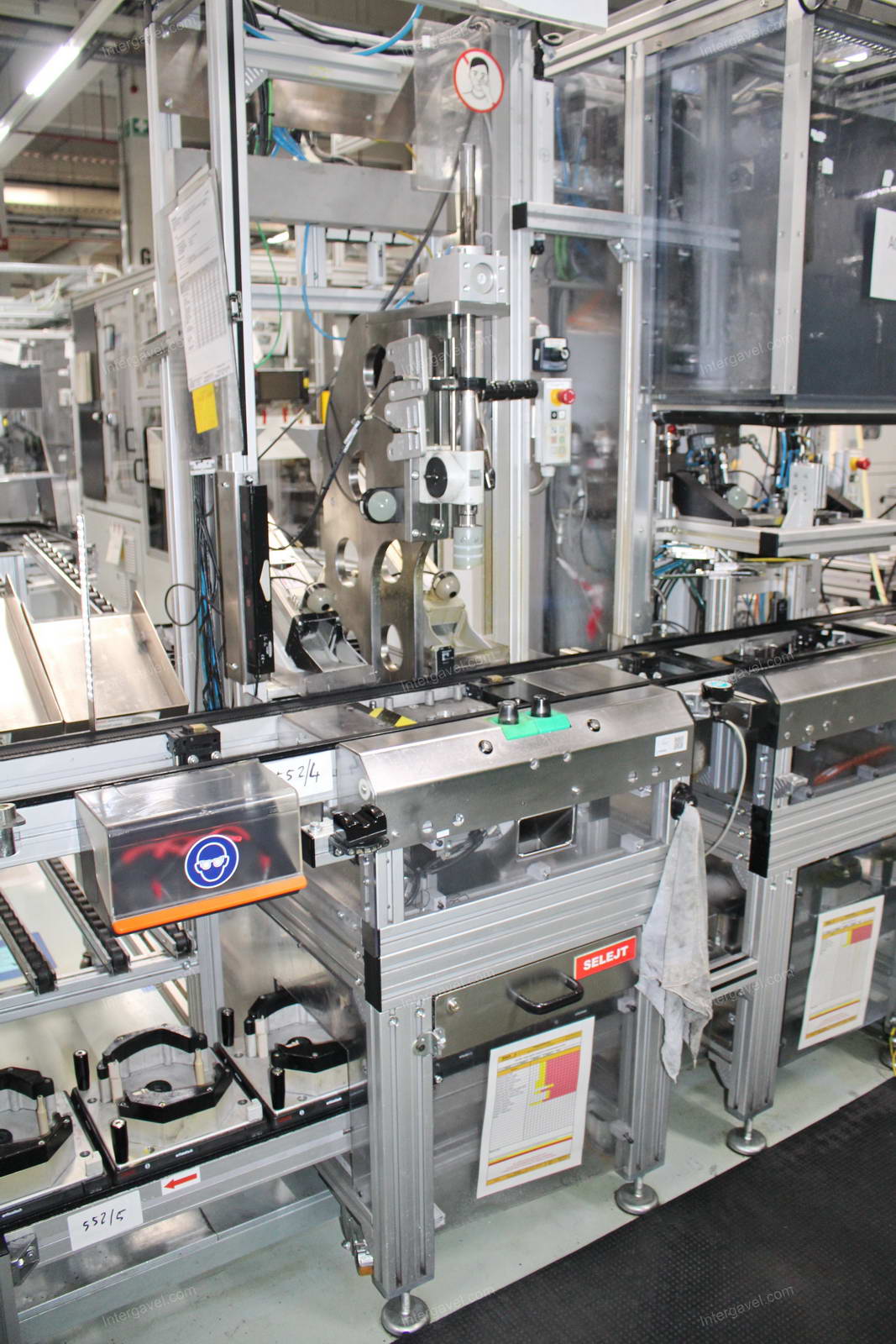 Vegyes szerelő munkahelyek 10