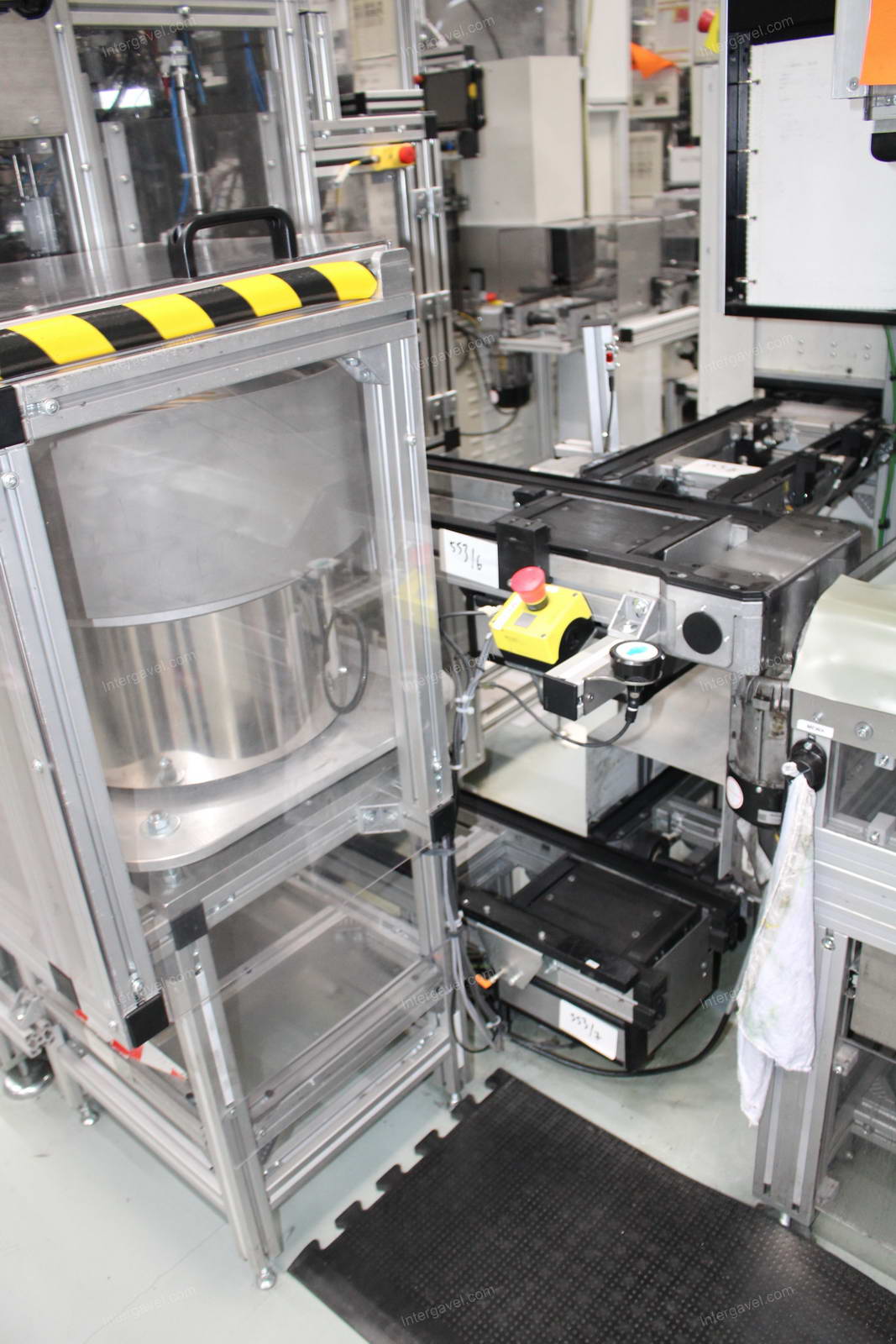 Vegyes szerelő munkahelyek 21