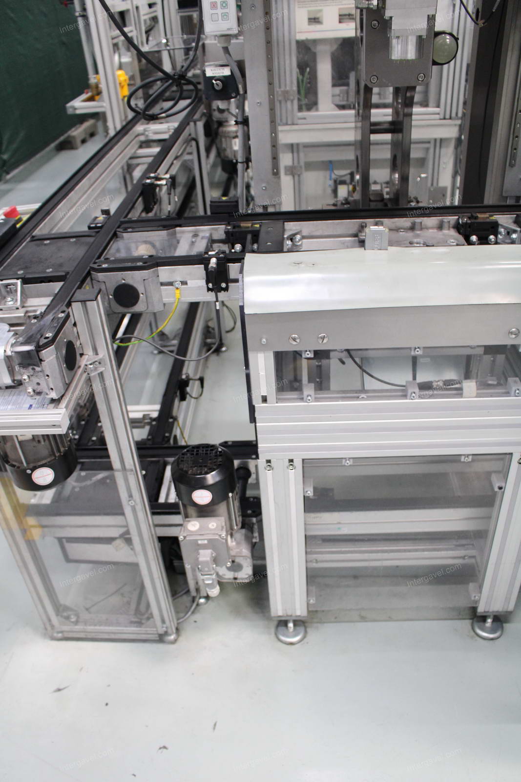 Vegyes szerelő munkahelyek 22