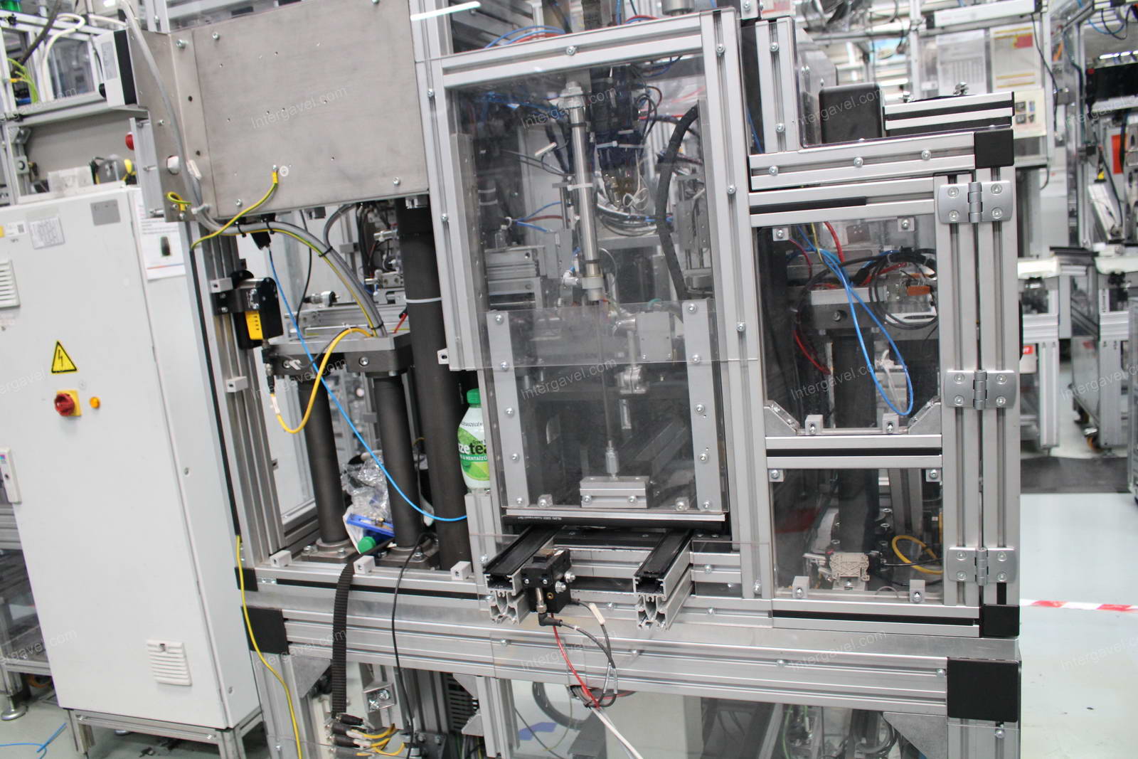 Szerelő munkahely 2