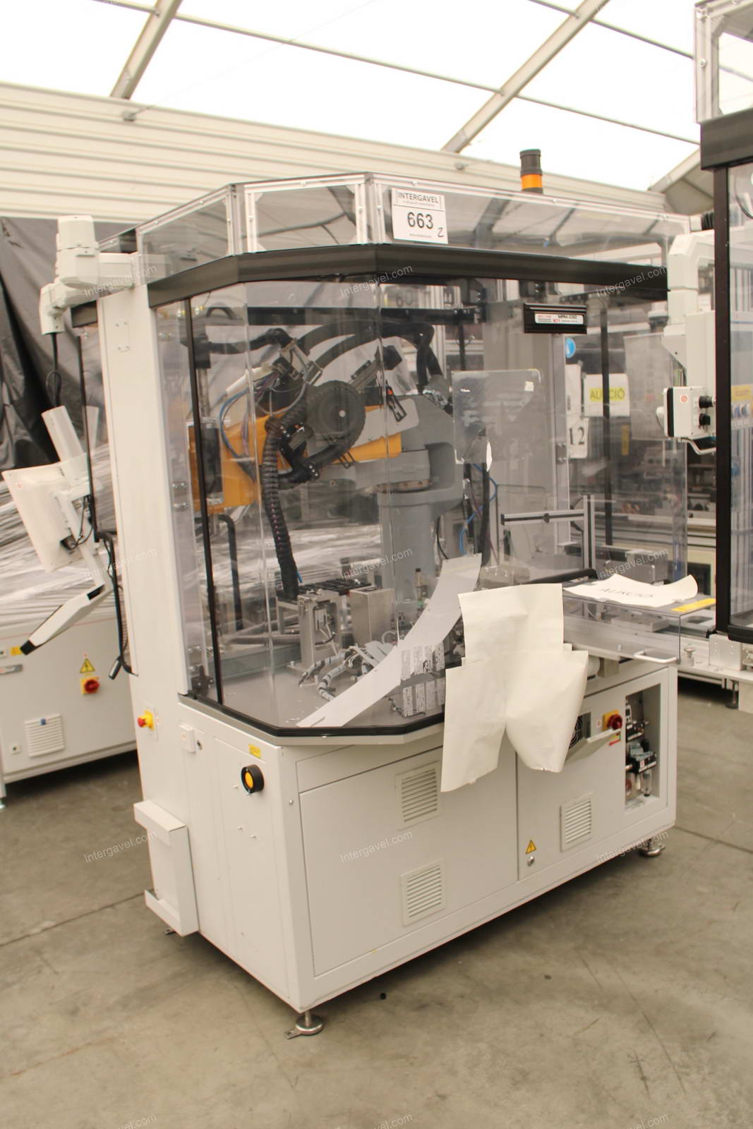 Bontott szerelő munkahely TS 80-as Stäubli robottal 3