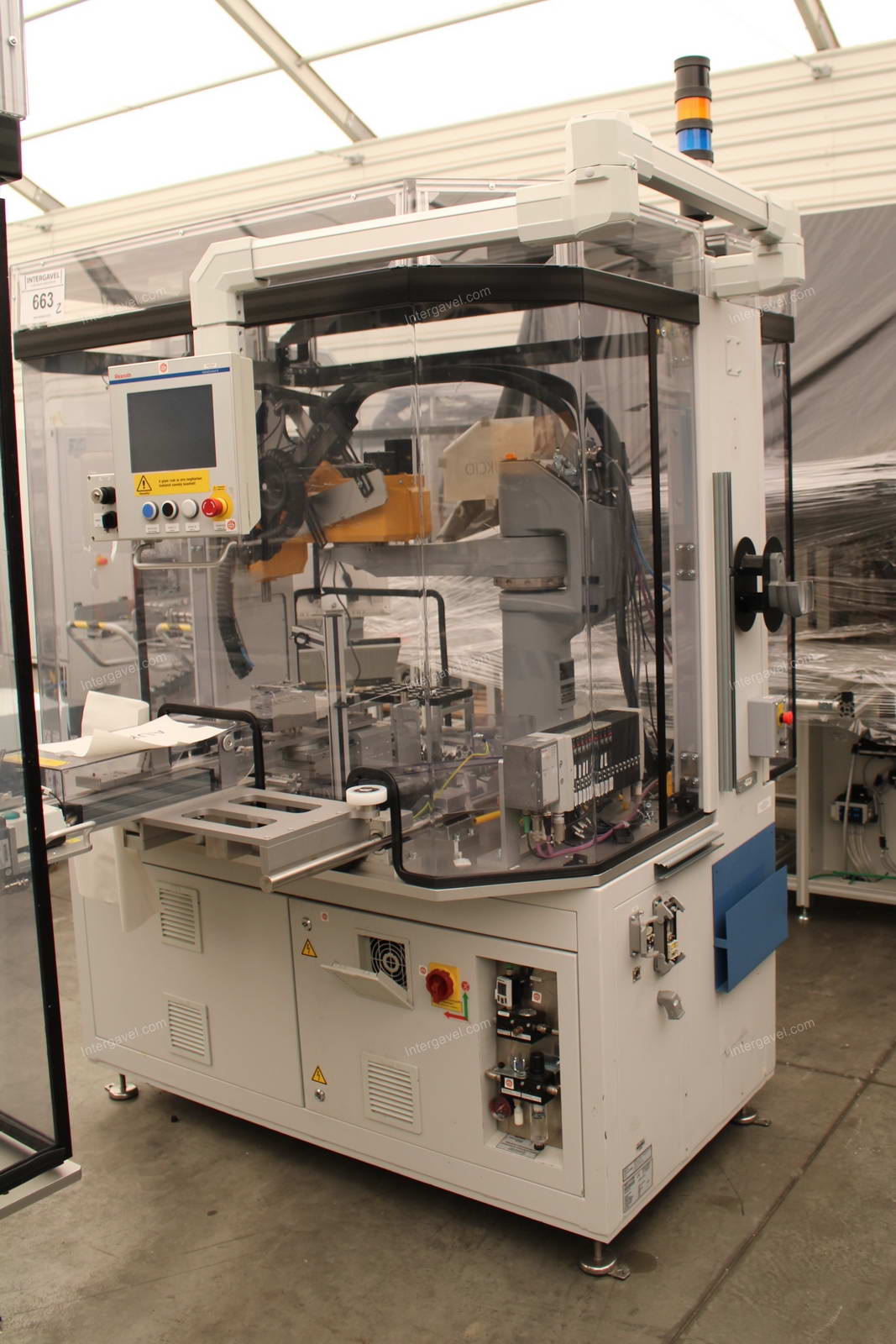 Bontott szerelő munkahely TS 80-as Stäubli robottal 4