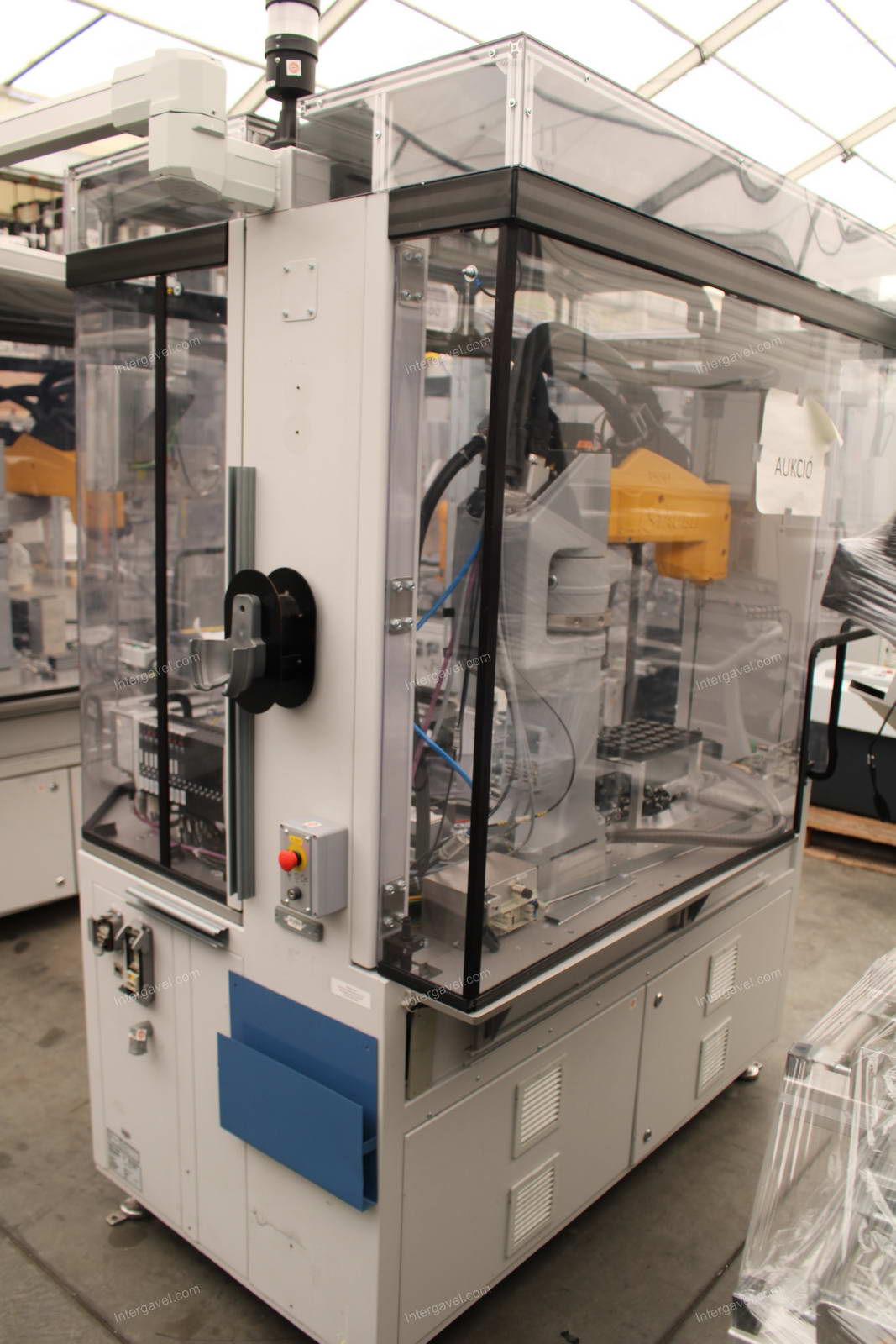 Bontott szerelő munkahely TS 80-as Stäubli robottal 9