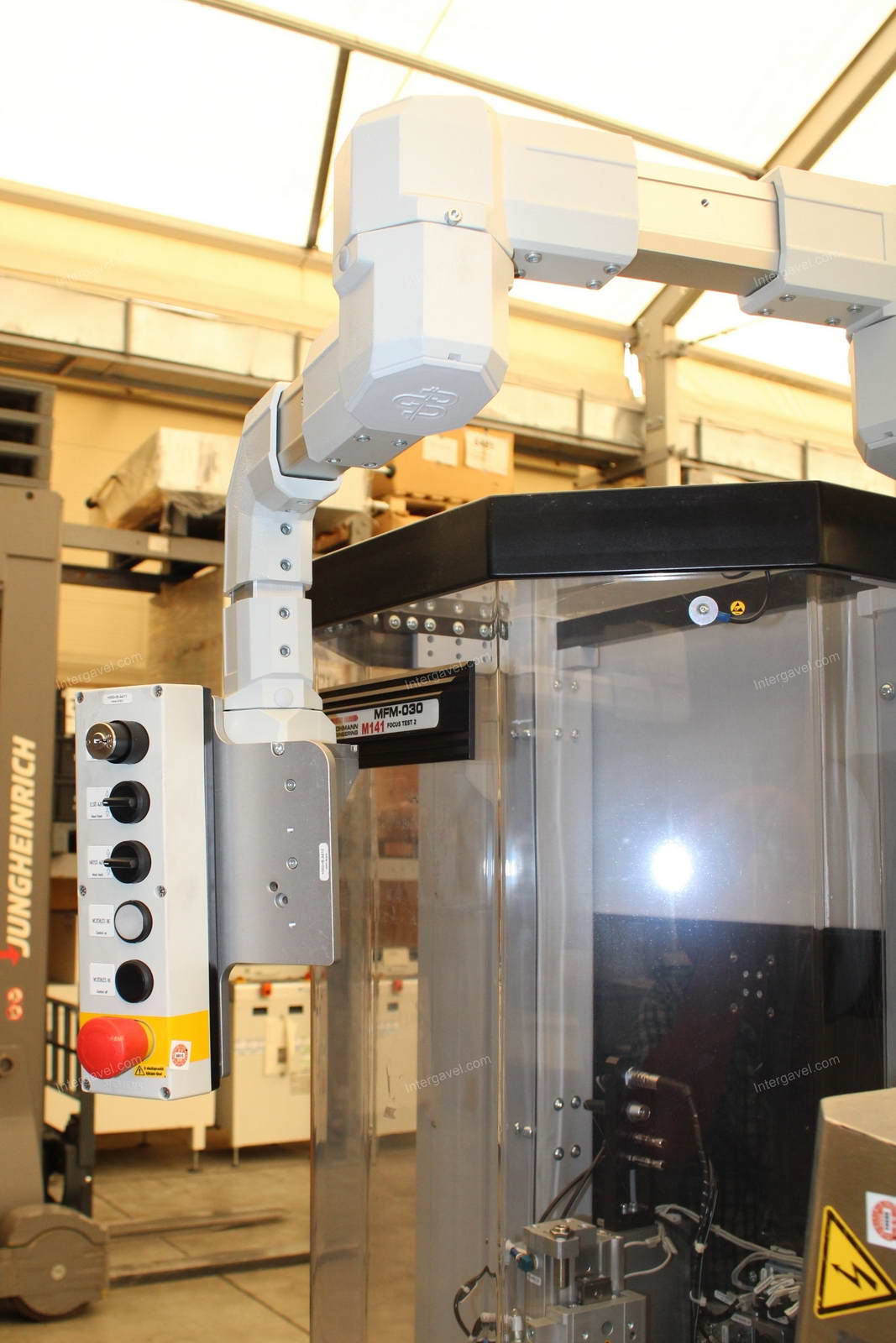 Bontott szerelő munkahely 7