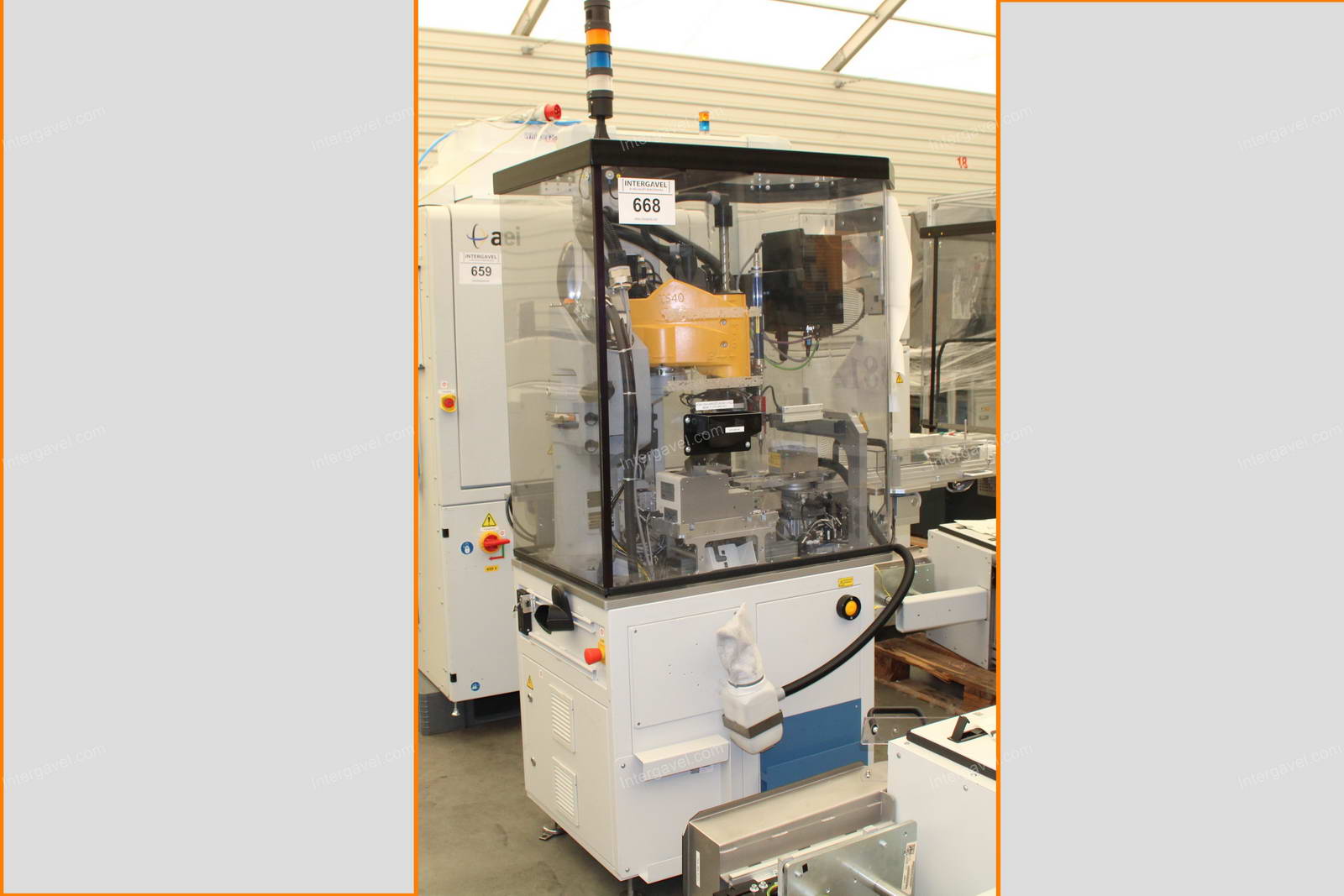 Bontott szerelő munkahely TS 40-es Stäubli robottal 1