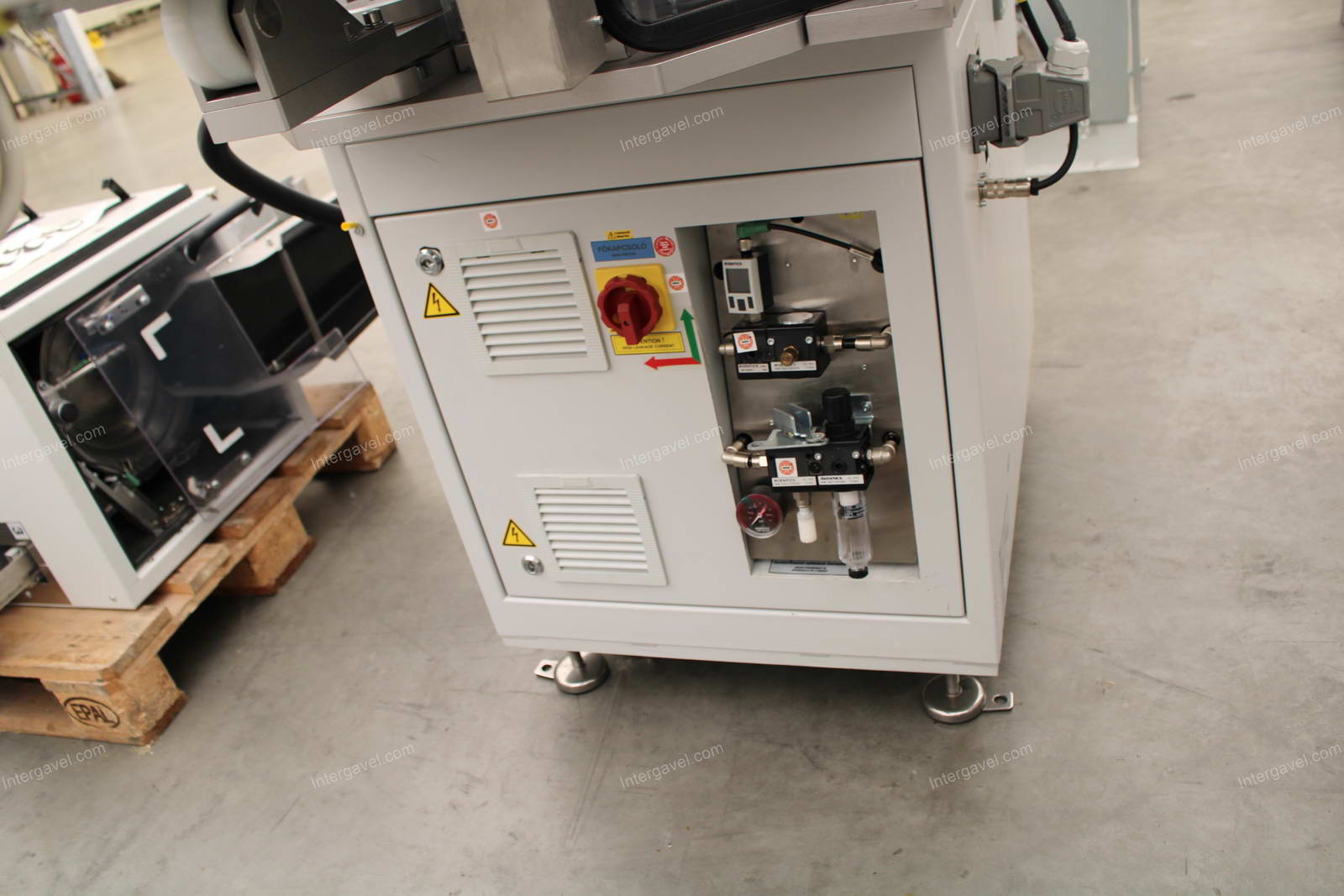 Bontott szerelő munkahely TS 40-es Stäubli robottal 16