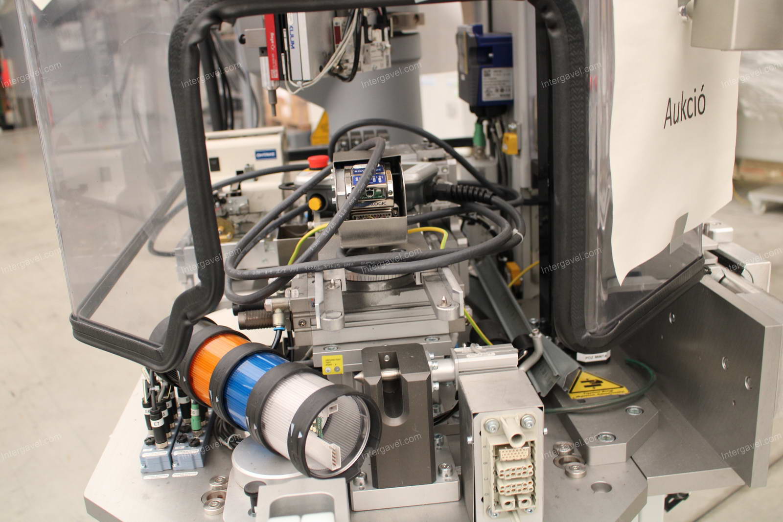 Bontott szerelő munkahely TS 40-es Stäubli robottal 15