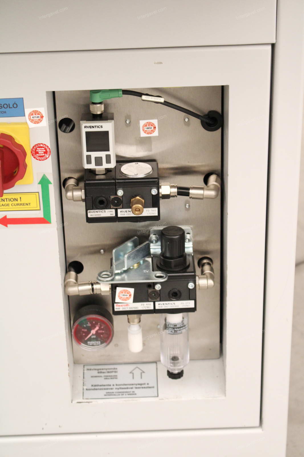 Bontott szerelő munkahely TS 40-es Stäubli robottal 20