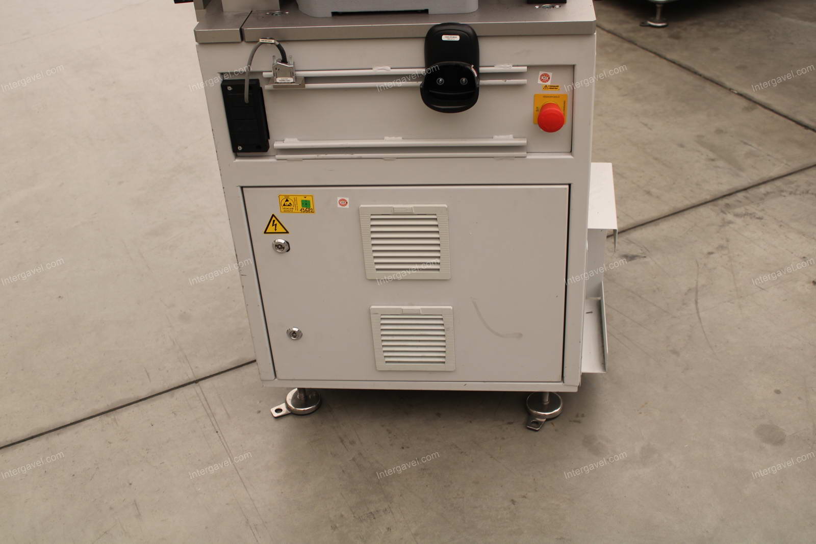 Bontott szerelő munkahely TS 40-es Stäubli robottal 22