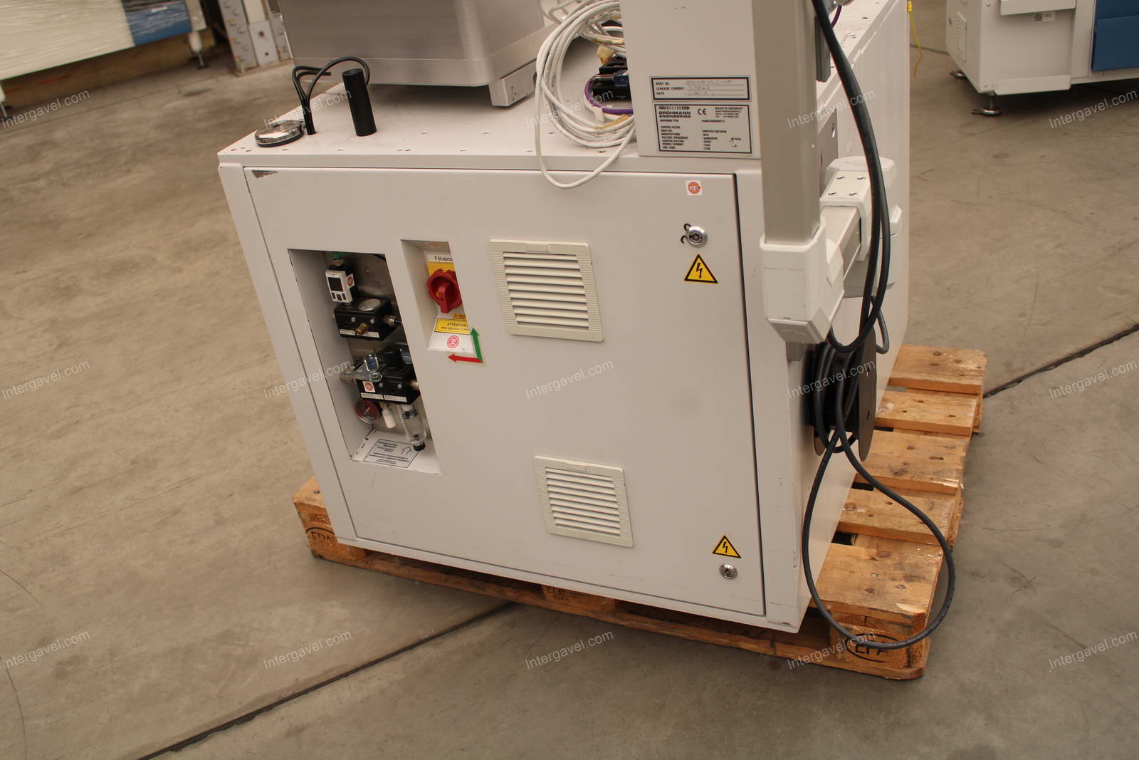 Bontott szerelő munkahely TS 80-as Stäubli robottal 15