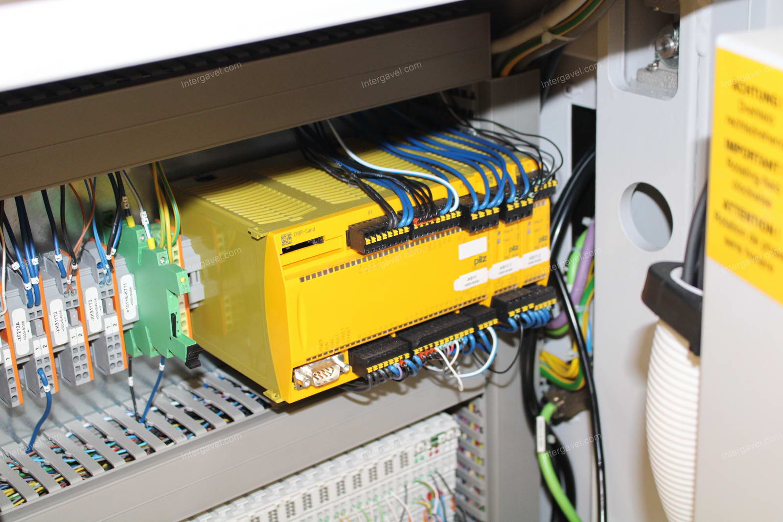 Bontott szerelő munkahely 10