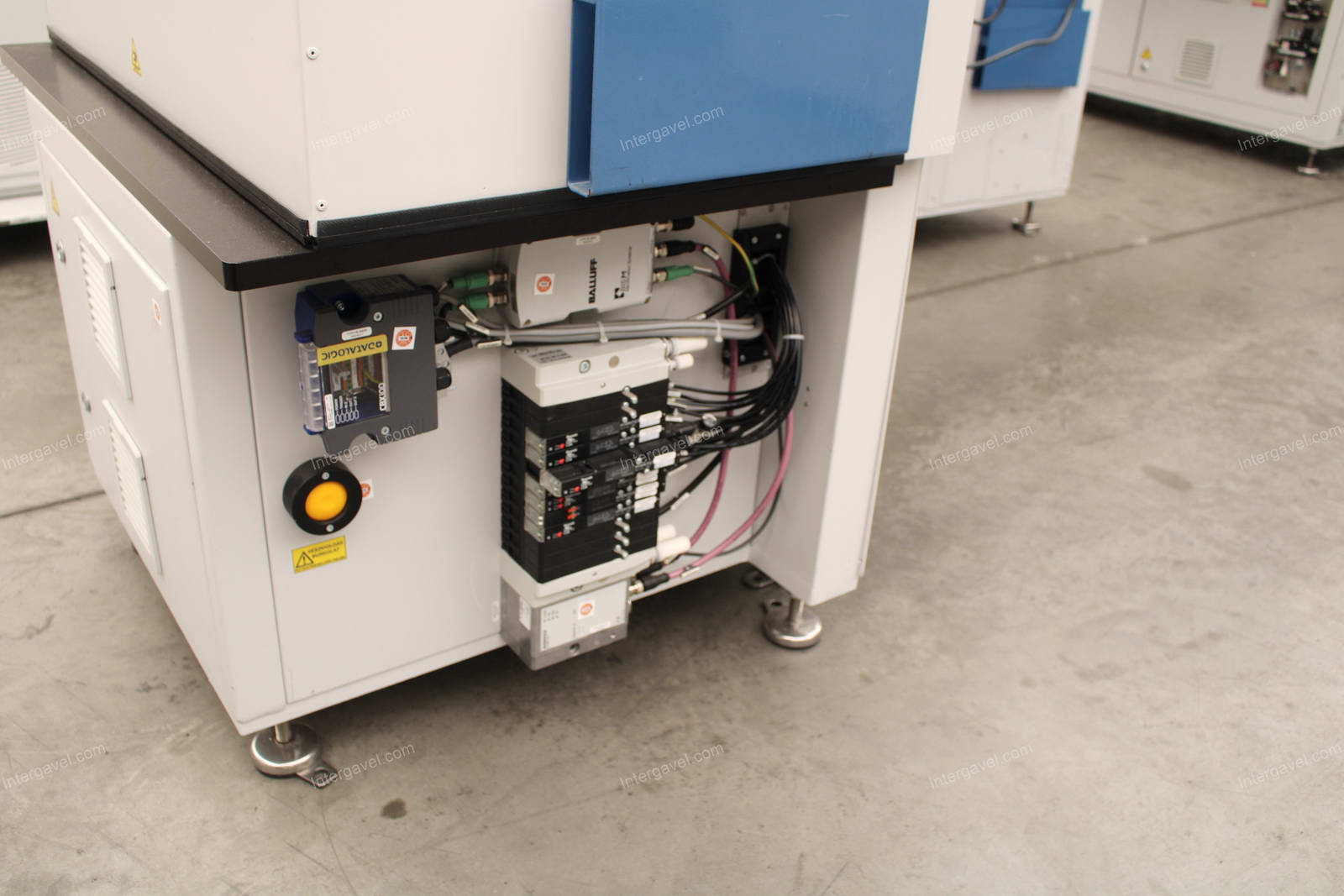 Bontott szerelő munkahely 11