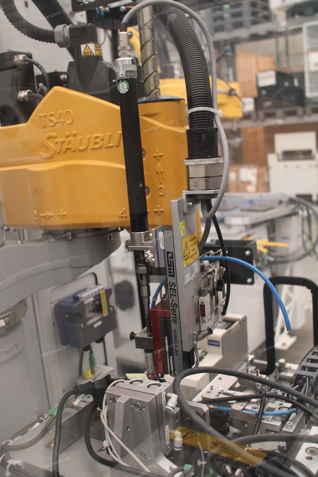 Bontott szerelő munkahely TS 40-es Stäubli robottal 9