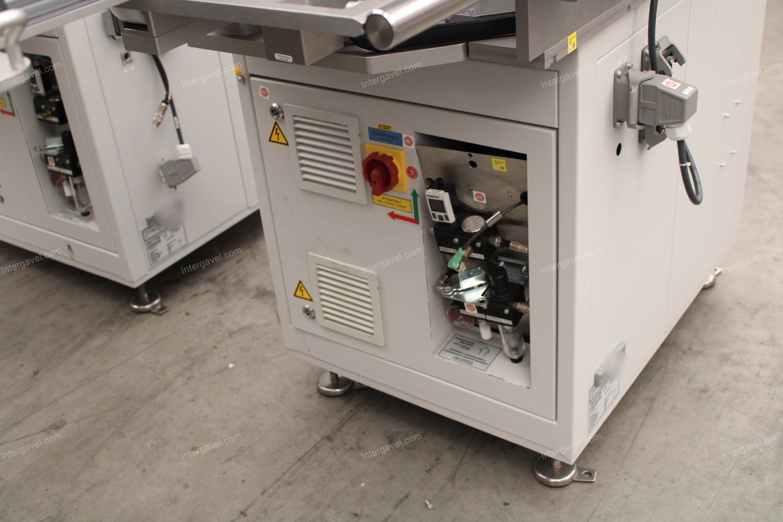 Bontott szerelő munkahely 16