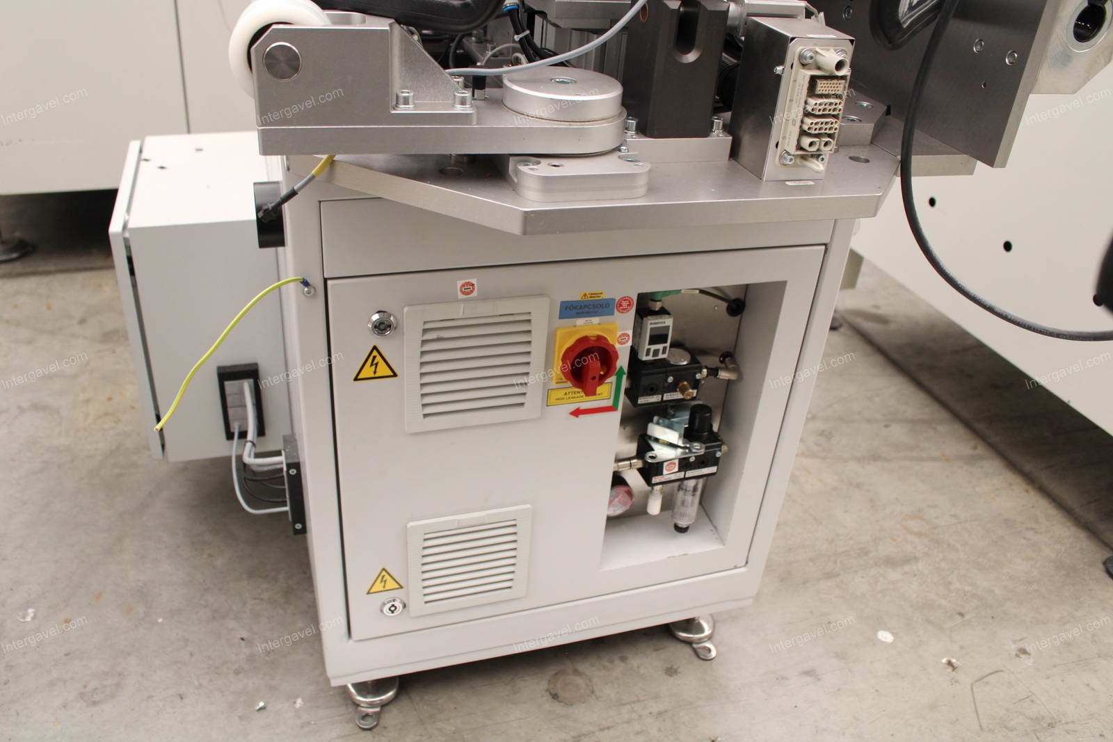 Bontott szerelő munkahely 11