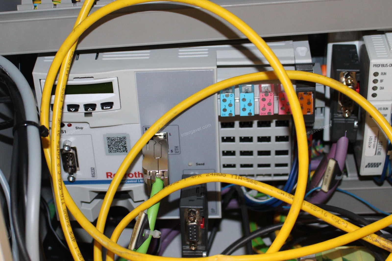 Bontott szerelő munkahely 14