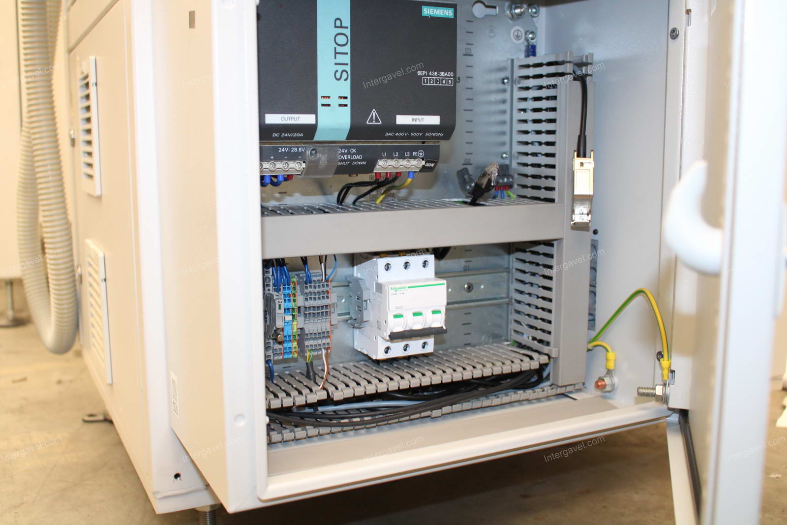 Bontott szerelő munkahely 16