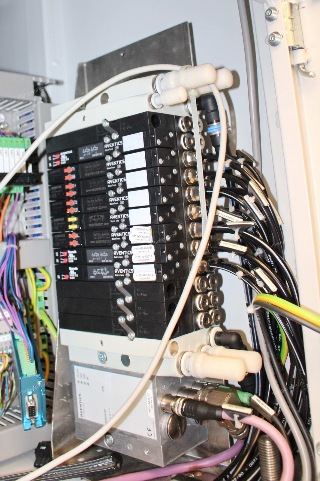 Bontott szerelő munkahely 19