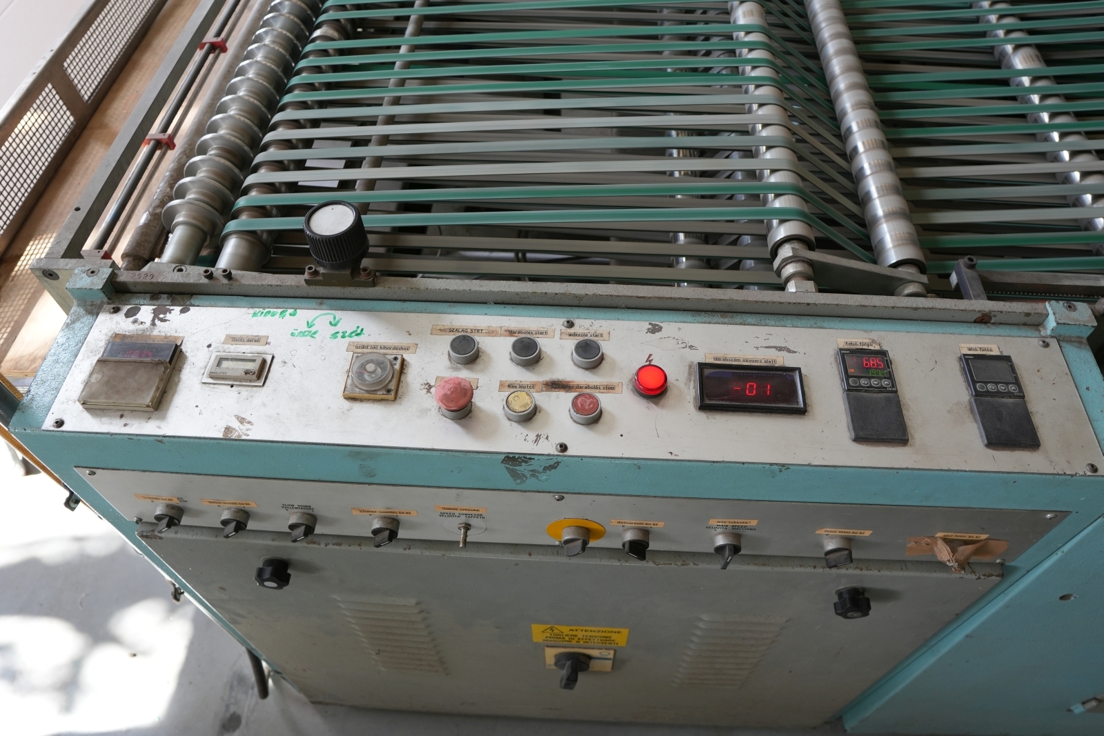 Konfekcionáló gép 6