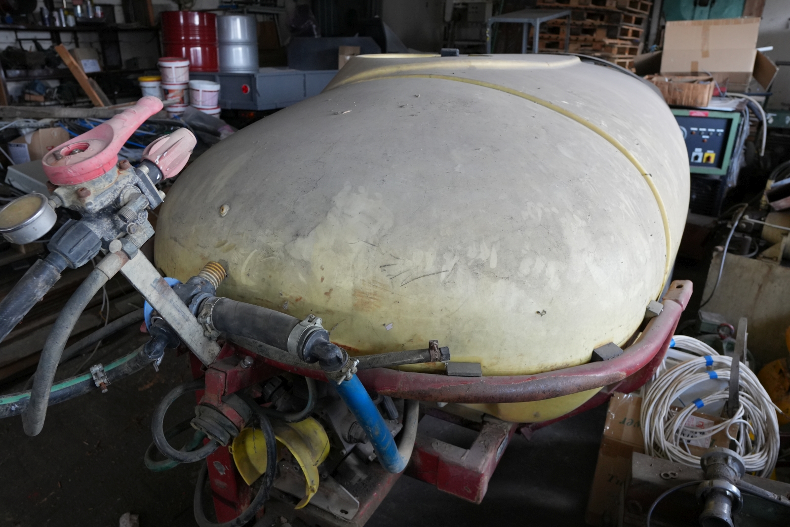 Vontatott permetező 8