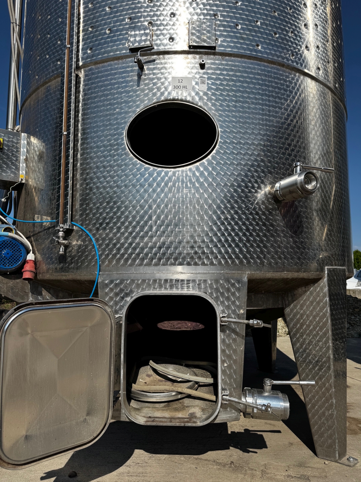 Vörösbor erjesztő tartály 3