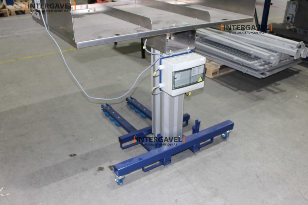 Alkatrész tároló, szerelő asztal 4