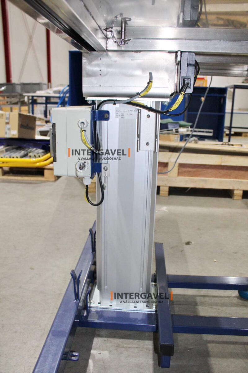 Alkatrész tároló, szerelő asztal 7