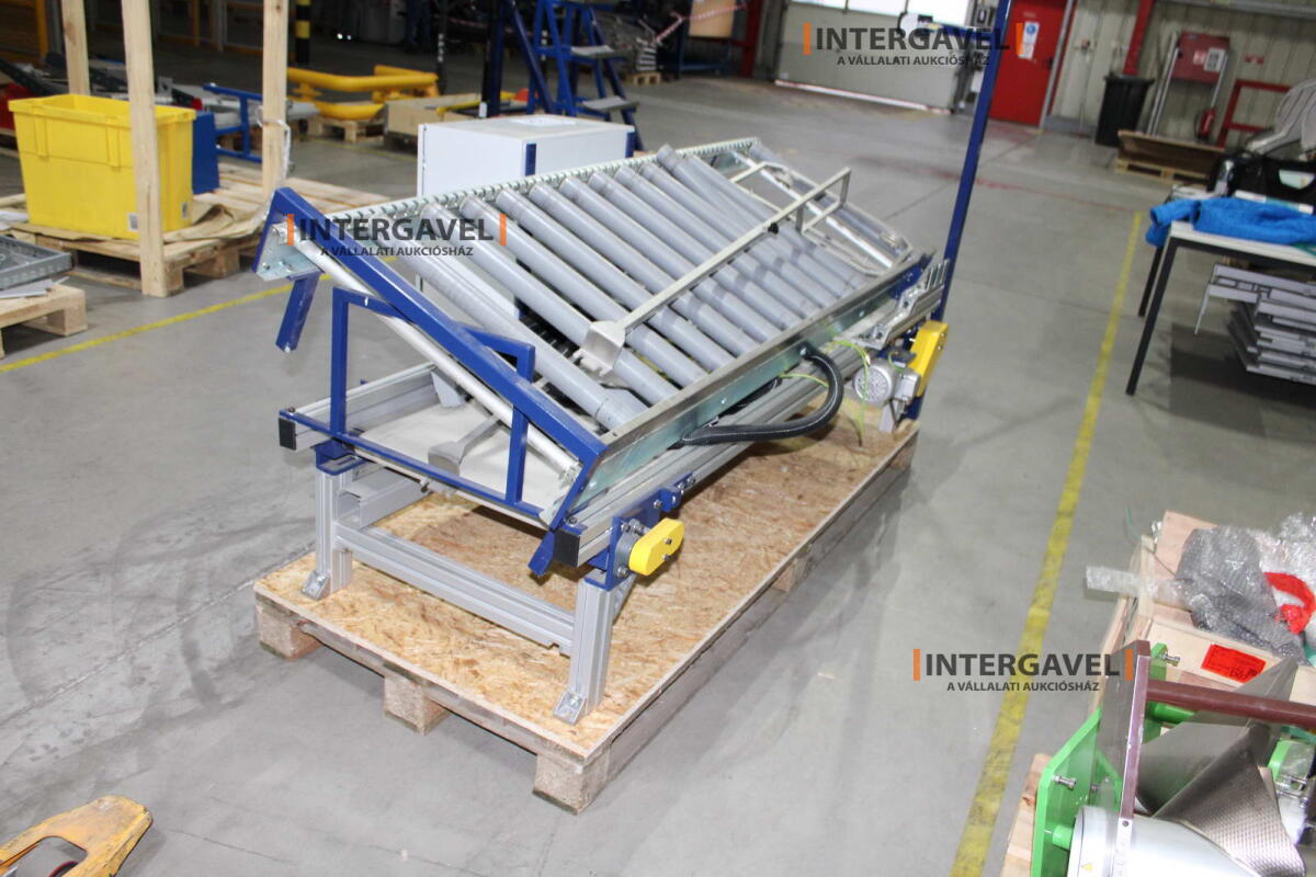 Szállító szalag és görgős pálya