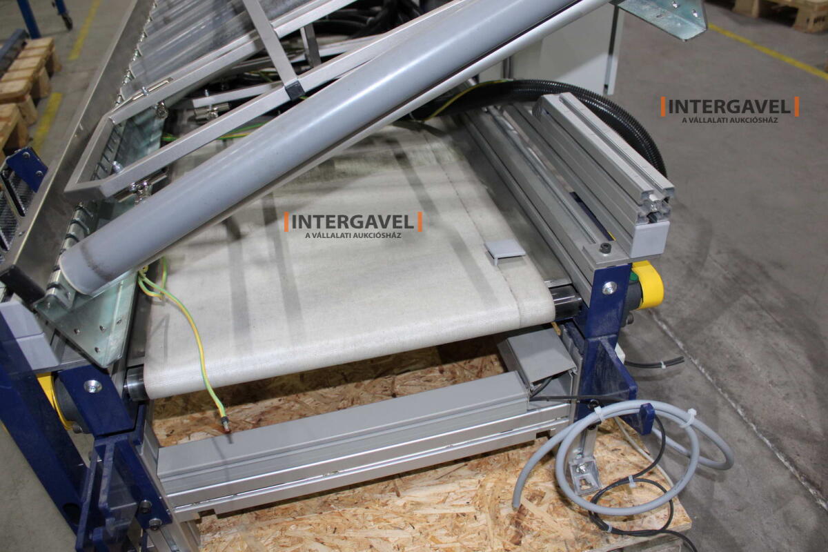 Szállító szalag és görgős pálya 9