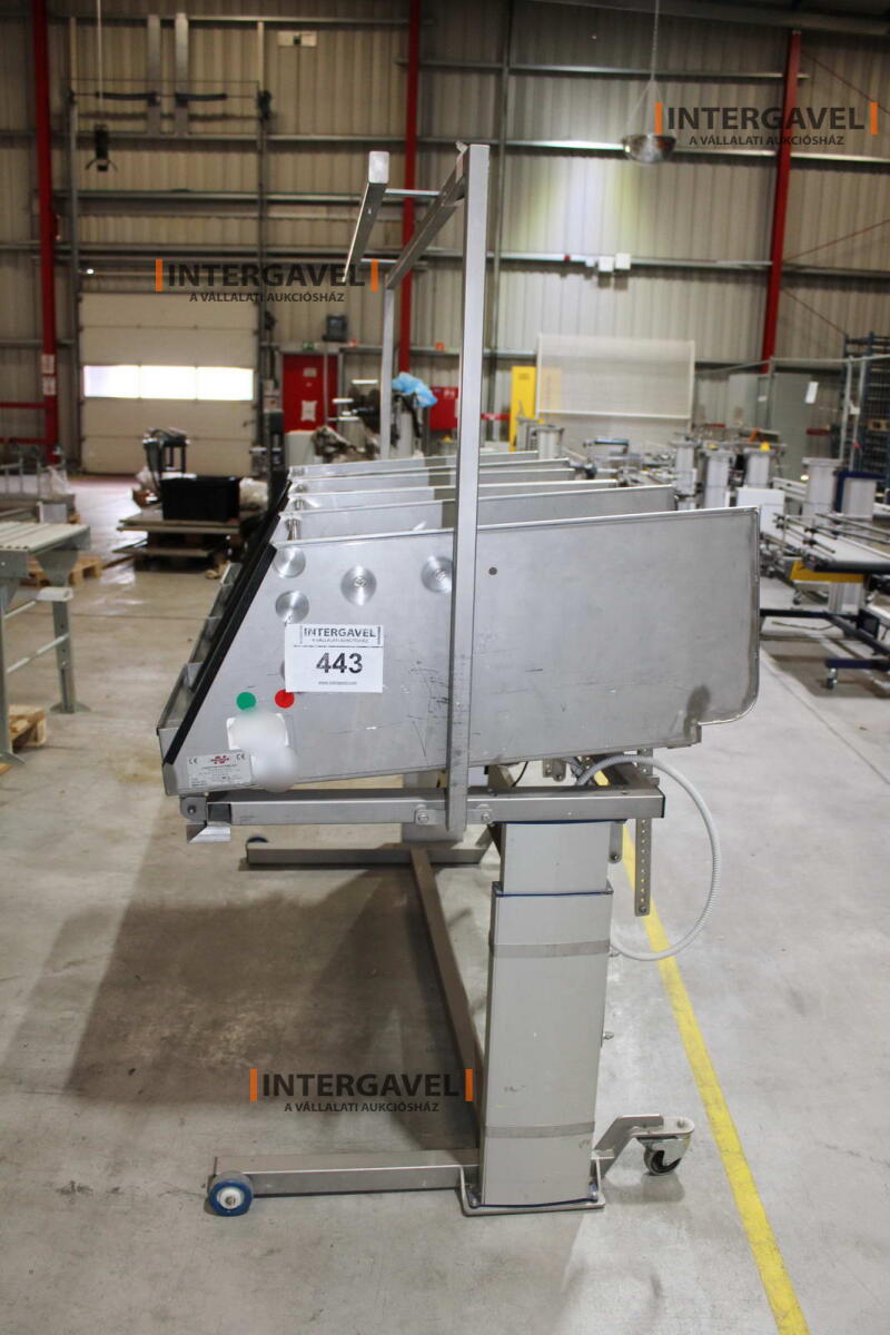 Alkatrész tároló 4