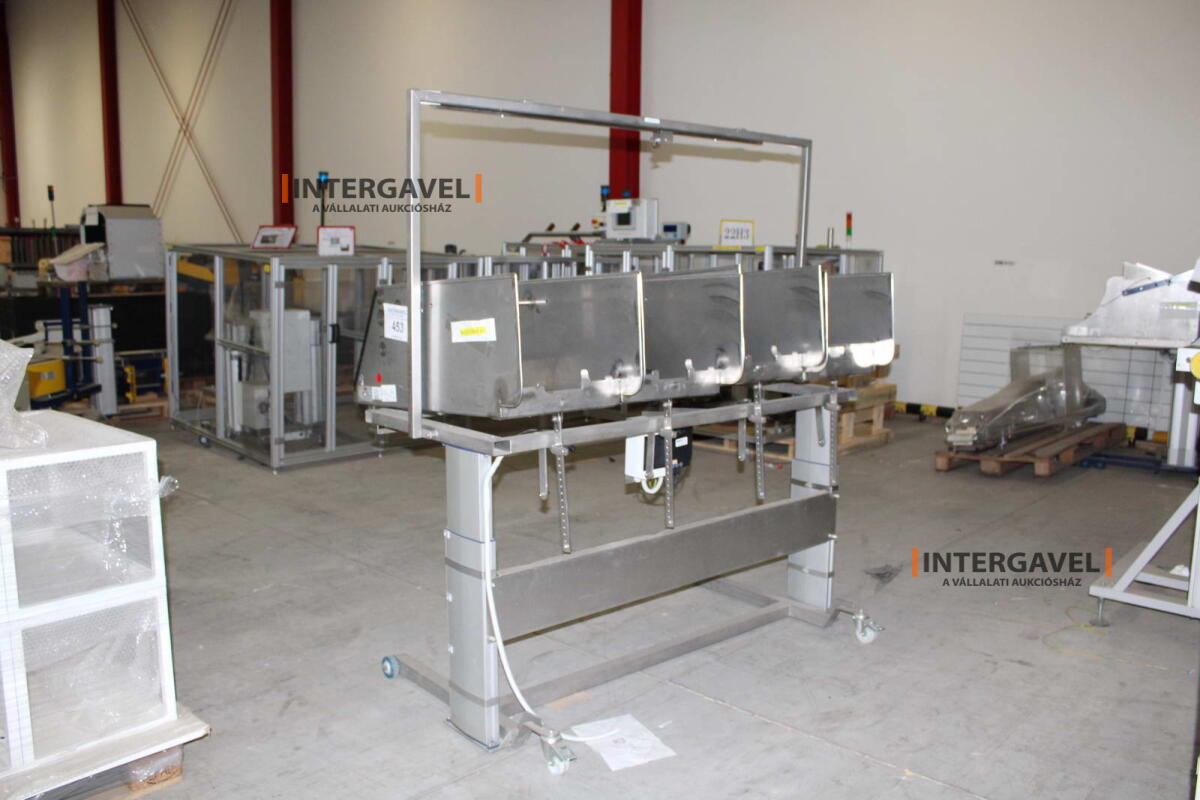 Alkatrész tároló 3