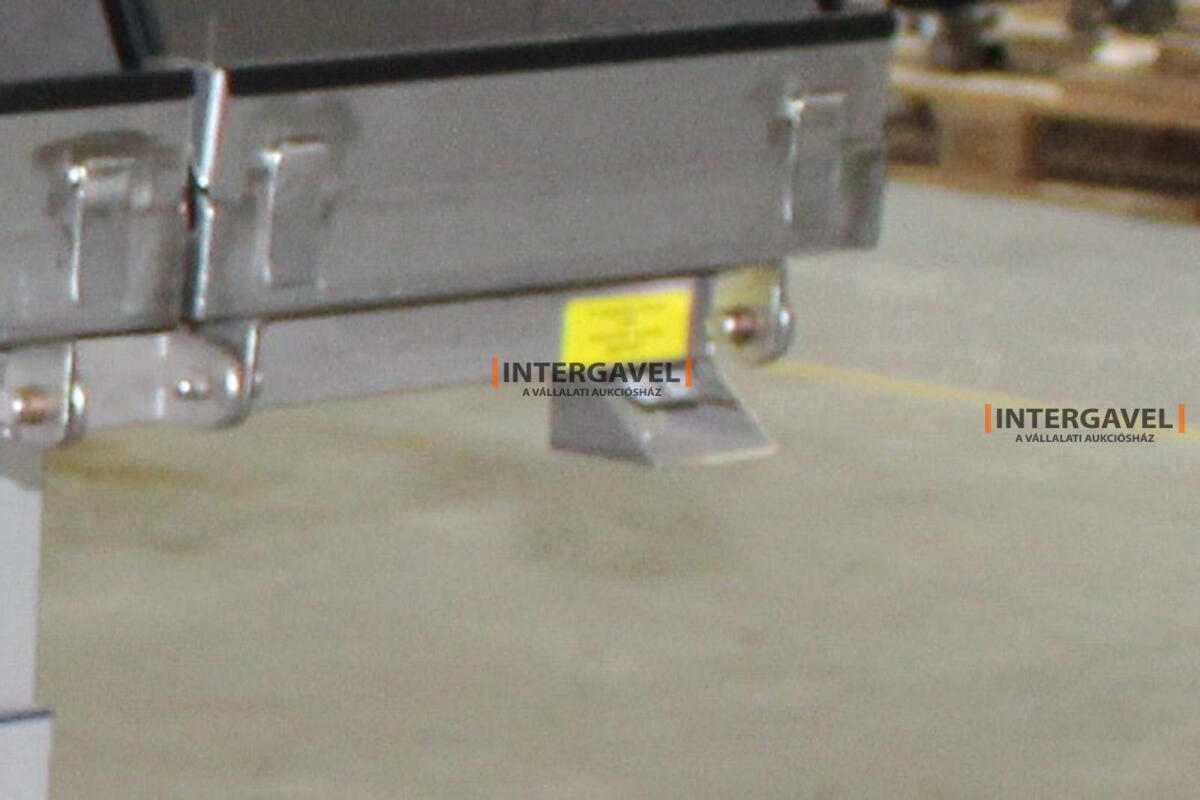 Alkatrész tároló 16