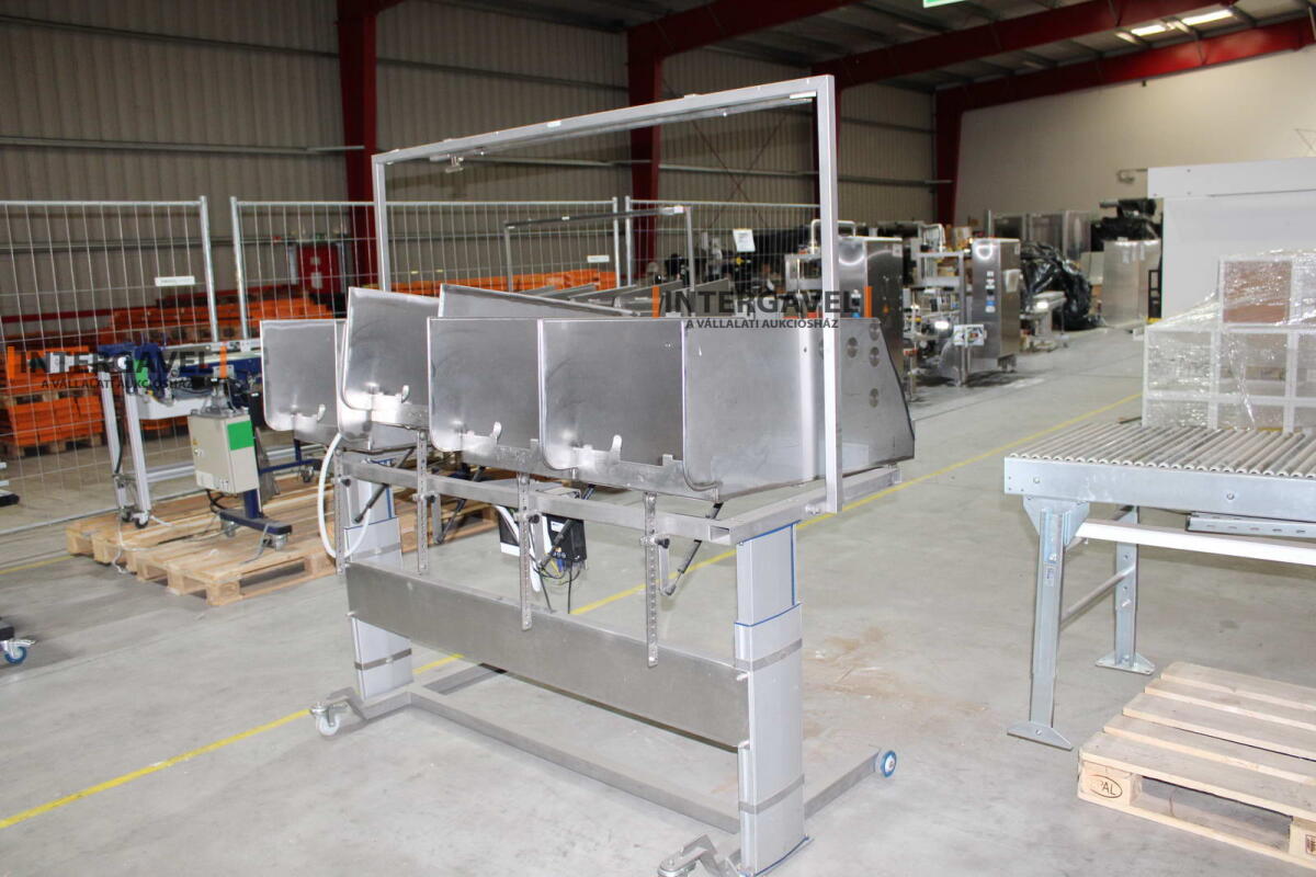 Alkatrész tároló 3