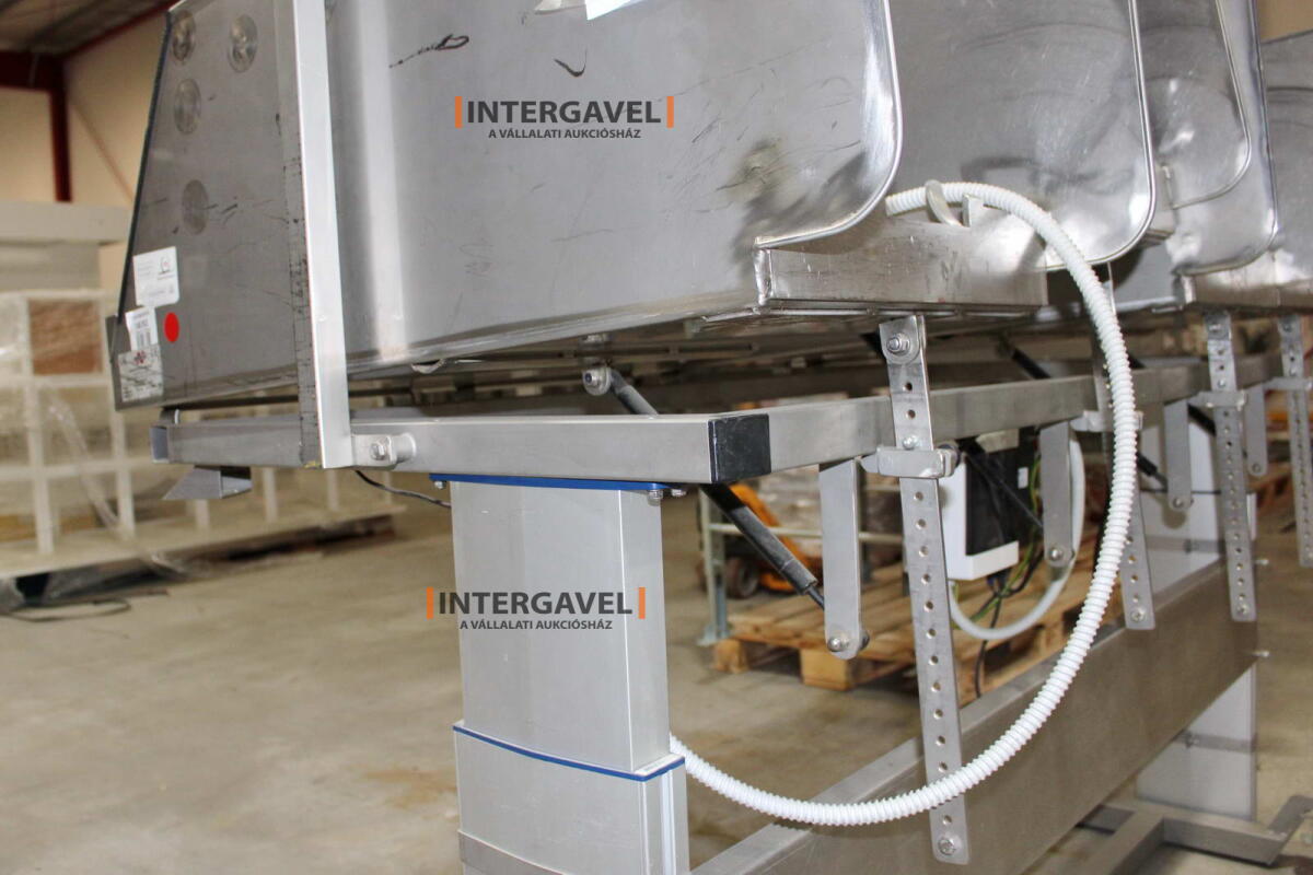 Alkatrész tároló 17