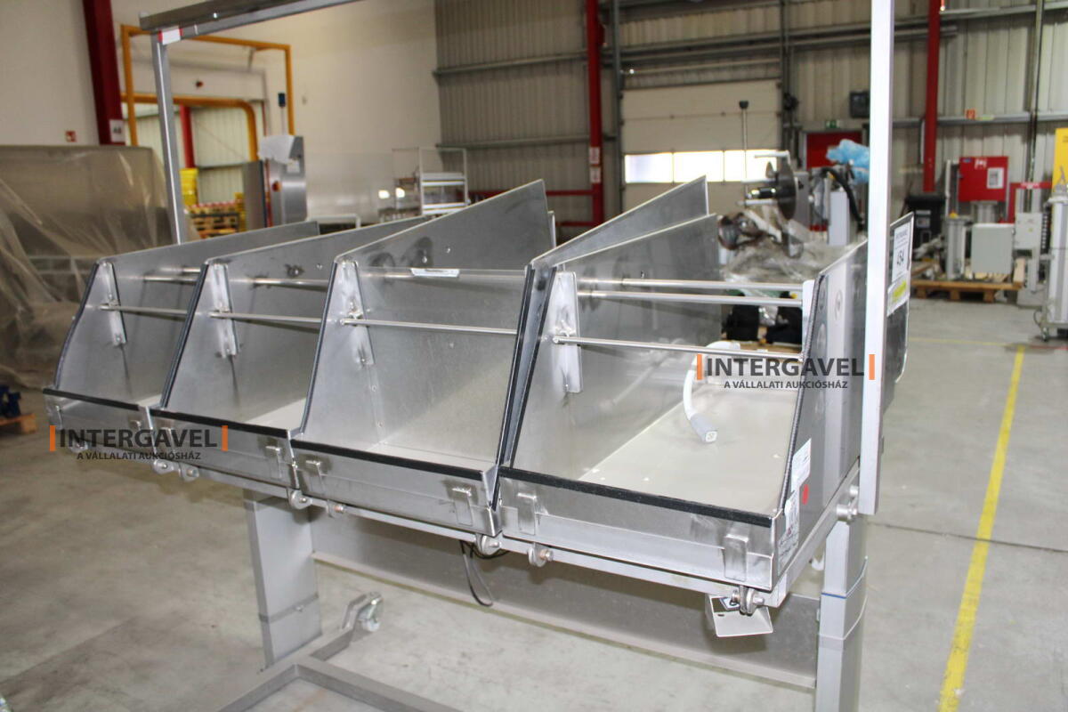 Alkatrész tároló 18