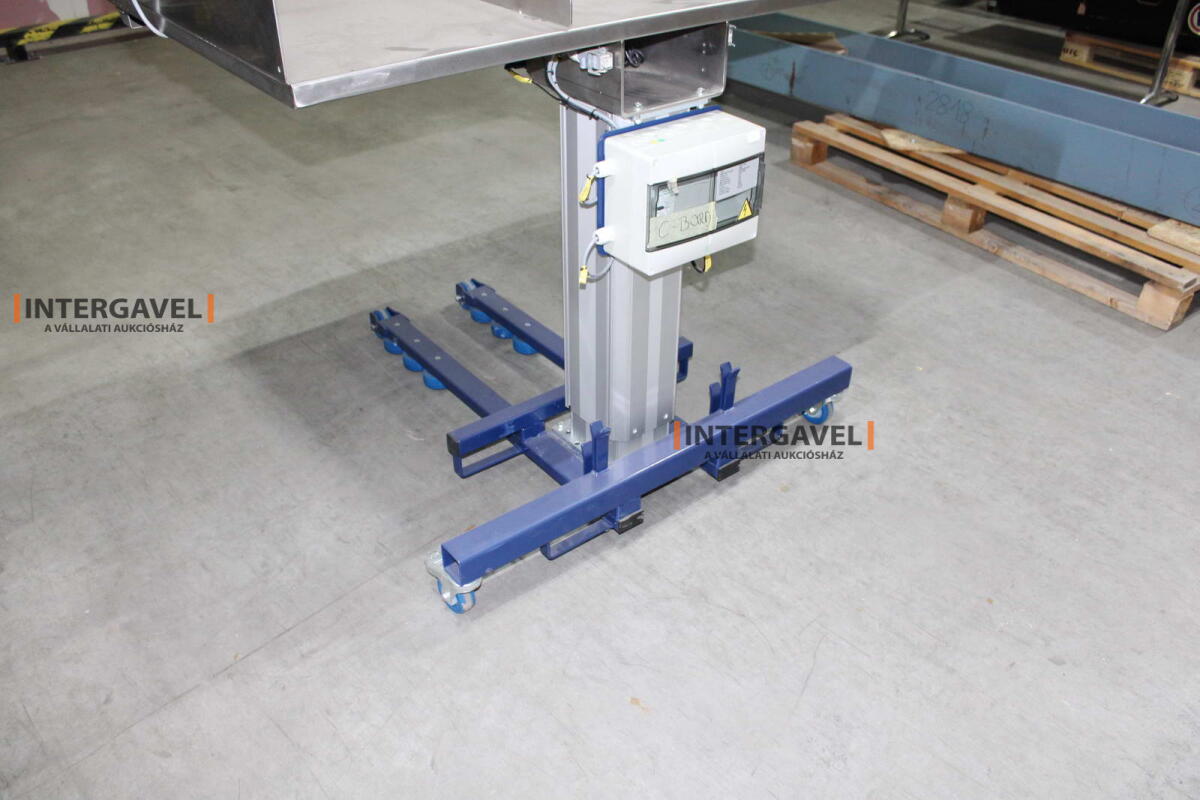 Alkatrész tároló, szerelő asztal 4