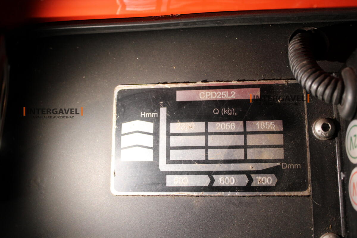 Homlokvillás targonca (elektromos) 4