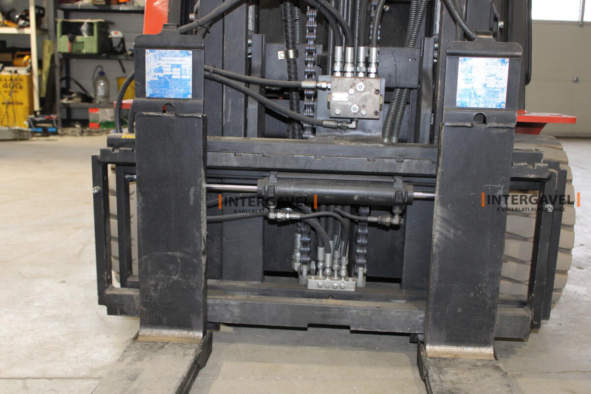 Homlokvillás targonca (elektromos) 17